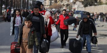 حلب میدانِ جنگ بن گیا: شامی فوج اور کرد جنگجوؤں میں خونریز جھڑپیں