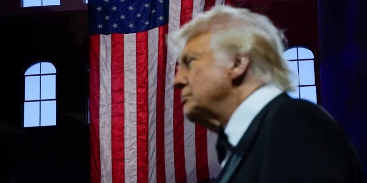 امریکی صدر ڈونلڈ ٹرمپ کو صدارت سے ہٹائے جانے کا خدشہ