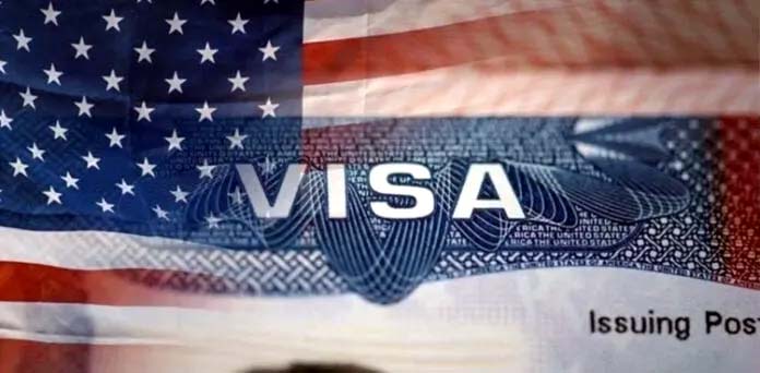 What is the difference between a US immigrant and tourist visa
