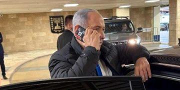 Why does Israeli Prime Minister Netanyahu tape his phone camera