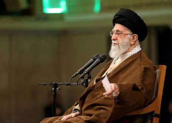 ایرانی سپریم لیڈر خامنہ ای کی جان خطرے میں، سابق امریکی سفیر نے خبردار کر دیا