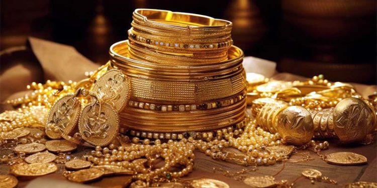 Gold prices increase further in global and local markets
