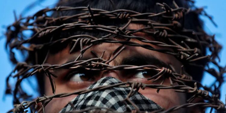 مکانات کی مسماری، کشمیریوں کی کڑی نگرانی :مودی نے مقبوضہ کشمیر میں اسرائیلی ماڈل اپنا لیا