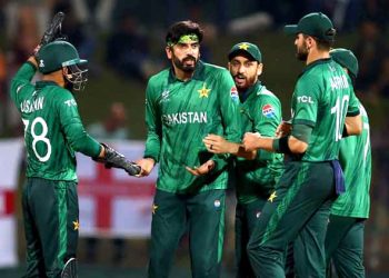 Pakistan's hopes of reaching the semi-finals are still alive