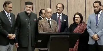Prime Minister announces Rs 38 billion Ramadan relief package