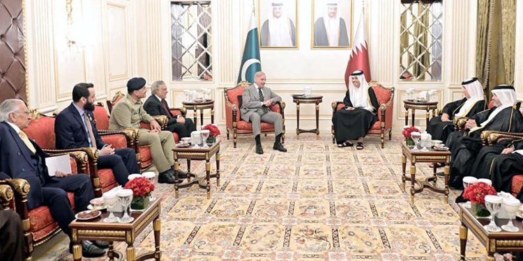 Prime Minister meets with top leadership in Qatar, agrees to increase defense and trade cooperation