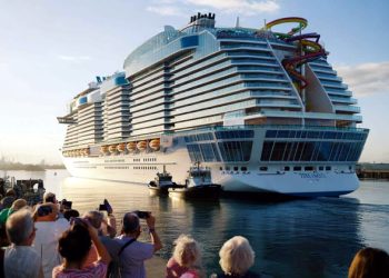 The world’s largest cruise ship takes to the sea for the first time