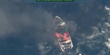 عالمی قانون کی خلاف ورزی: امریکی فوج کا بحرالکاہل میں کشتی پر حملہ، 2 افراد ہلاک