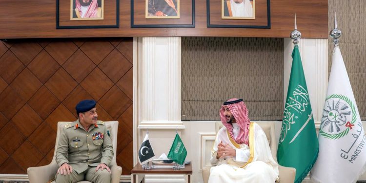 Field Marshal Syed Asim Munir visits Saudi Arabia, meets with Defense Minister Prince Khalid bin Salman