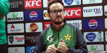 Head coach Mike Hesson undergoes surgery in Lahore hospital
