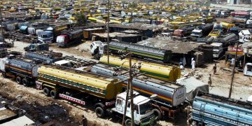 Ships filled with petrol begin arriving in Pakistan, threat of shortage averted