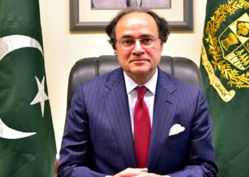 Shortage of petroleum products in Pakistan Finance Minister's important statement revealed