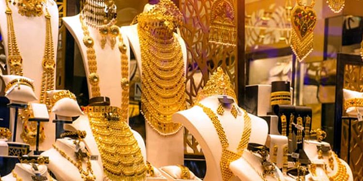 Surprising drop in gold price