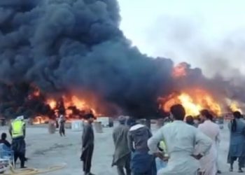 گوادر کے قریب آئل ڈپو میں آگ لگ گئی