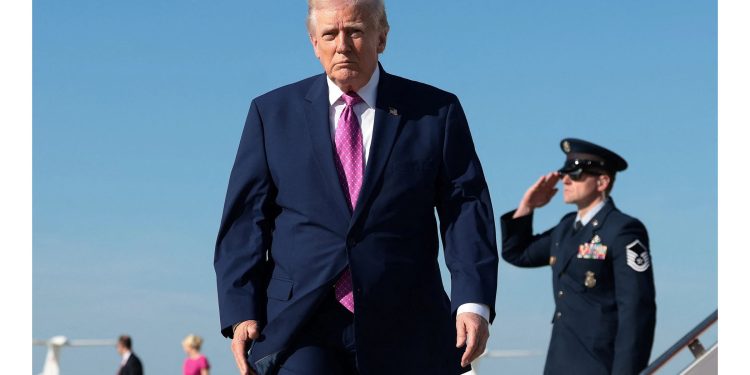 ڈونلڈ ٹرمپ  کا  لبنان اور اسرائیل میں جنگ بندی کا اعلان