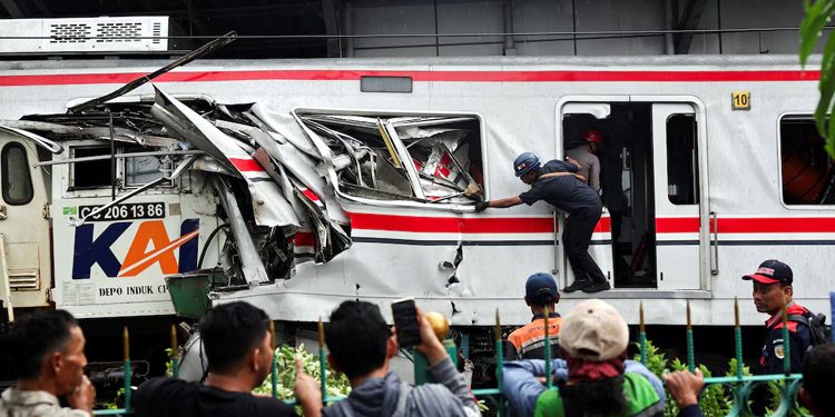 14 killed in two train collision in Indonesia