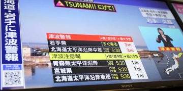 7.5 magnitude earthquake hits northern Japan; tsunami warning issued