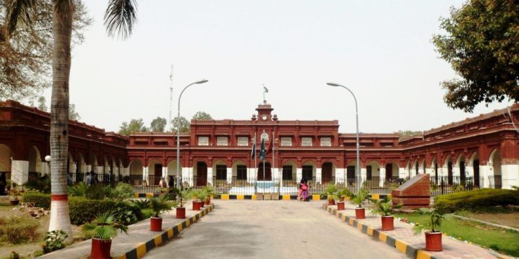 فیصل آباد ،جی سی یورنیوسٹی کے طالب علم کی خودکشی