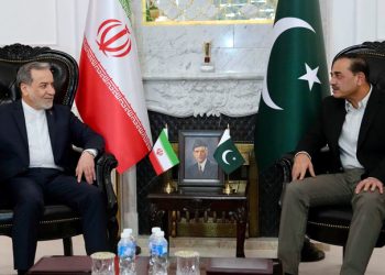 Iranian Foreign Minister meets Field Marshal