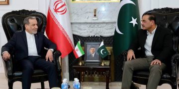 Iranian Foreign Minister meets Field Marshal