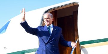 Pakistan's successful diplomacy, Prime Minister completes century of contacts