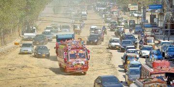 Strict action ordered against vehicles without route permits in Sindh