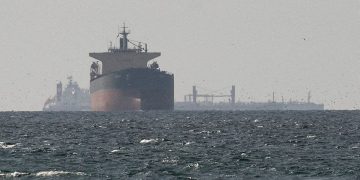 ایران کو آبنائےہرمز میں بارودی سرنگوں کی تلاش میں مشکلات ،امریکا کا دعویٰ