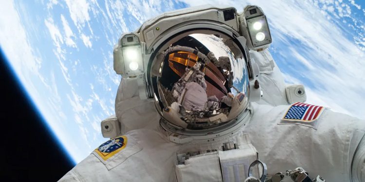 Who is going into space now What is NASA's Kanye mission