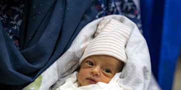 Who will take responsibility for the deaths of 27 mothers and 675 newborns every day