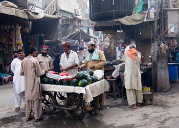 مارکیٹیں رات 8بجے بند،حکومت کی تاجروں سے مشاورت
