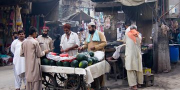 مارکیٹیں رات 8بجے بند،حکومت کی تاجروں سے مشاورت