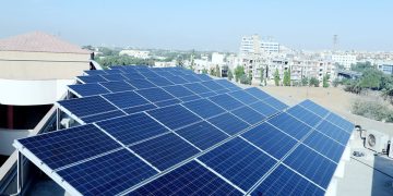 بجلی سولر سے پیدا کریں ،پیسے حکومت کو دیں ،نیا پلان سامنے آ گیا