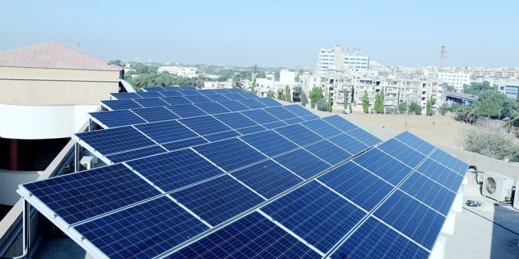 بجلی سولر سے پیدا کریں ،پیسے حکومت کو دیں ،نیا پلان سامنے آ گیا