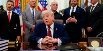 امریکی صدر کا آبنائے ہرمز کی ناکہ بندی ختم کرنے پر غور، امریکی وفد پاکستان پہنچ رہا ہے ،ٹرمپ