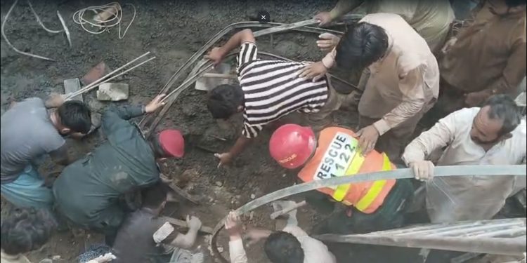شکر گڑھ،چھت گرنے سے 4افراد جاں بحق ،2زخمی
