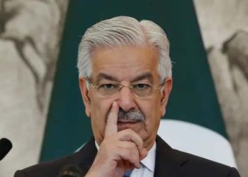 خواجہ آصف کا ٹوئٹ ،لیسکوکے 3 اہلکار معطل