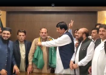 آزاد کشمیر میں پی پی کو جھٹکا ،چودھری رشید مسلم لیگ ن میں شامل