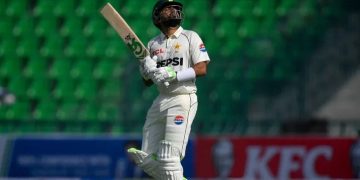 بابراعظم بنگلہ دیش کے خلاف پہلے ٹیسٹ میچ سے باہر