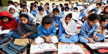 Decision to change educational curriculum from first to fifth grade in Punjab