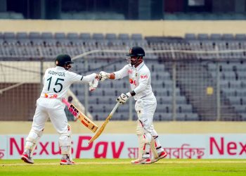 First Test Bangladesh 380 for 7 at lunch break on second day