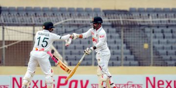 First Test Bangladesh 380 for 7 at lunch break on second day