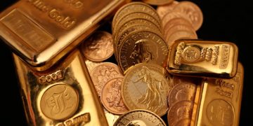 Gold prices soar