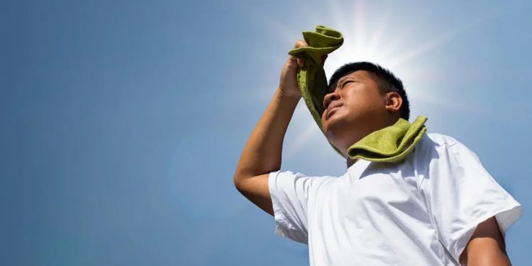 Heatstroke, heatstroke and dehydration dangerous summer hazards