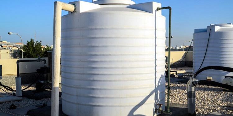 How to keep a water tank cool in summer