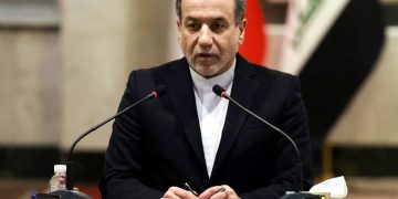 Iranian Foreign Minister Abbas Araqchi's telephone conversation with his British and Turkish counterparts