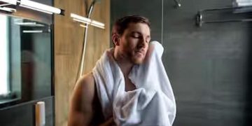 Is frequent bathing in the heat beneficial or harmful Important warning from skin experts