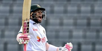 Pakistan continues batting in pursuit of 437, on a mission to avoid a clean sweep