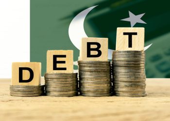 Pakistan faces historic debt burden, liabilities exceed 97 trillion