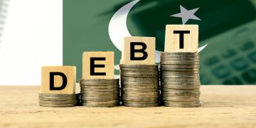 Pakistan faces historic debt burden, liabilities exceed 97 trillion