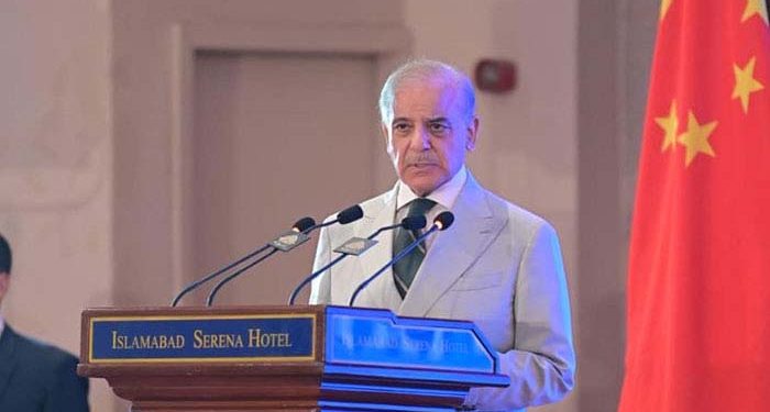 پاکستان ایران امریکا تنازع طےکرنےکے لیے مرکزی کردار ادا کر رہا ہے ،وزیراعظم